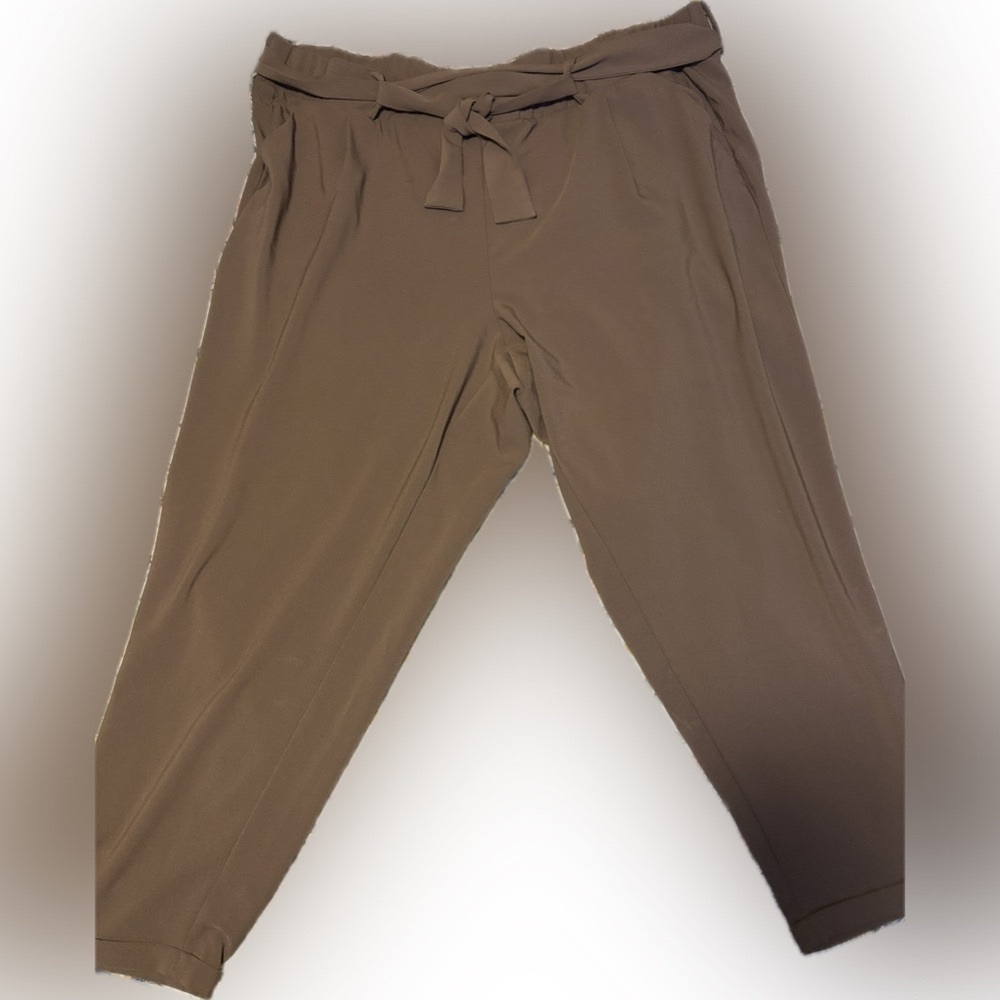 Torrid Pull-on High-Rise Crêpe Pant in Taupe